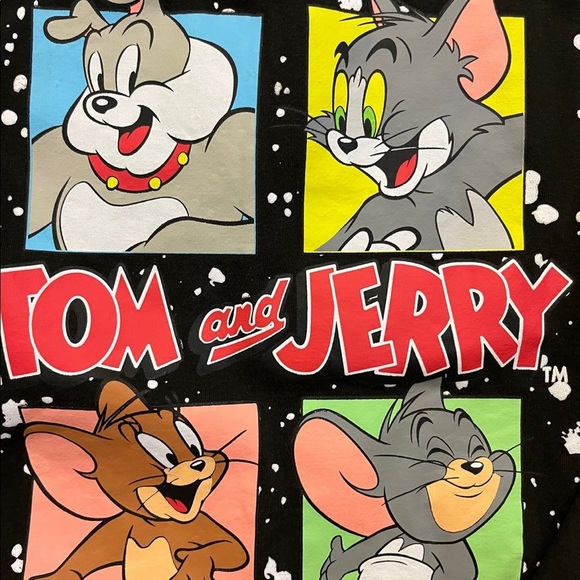 Tom and Jerry Graphic Sweatshirt Juniors - Picture 4 of 4